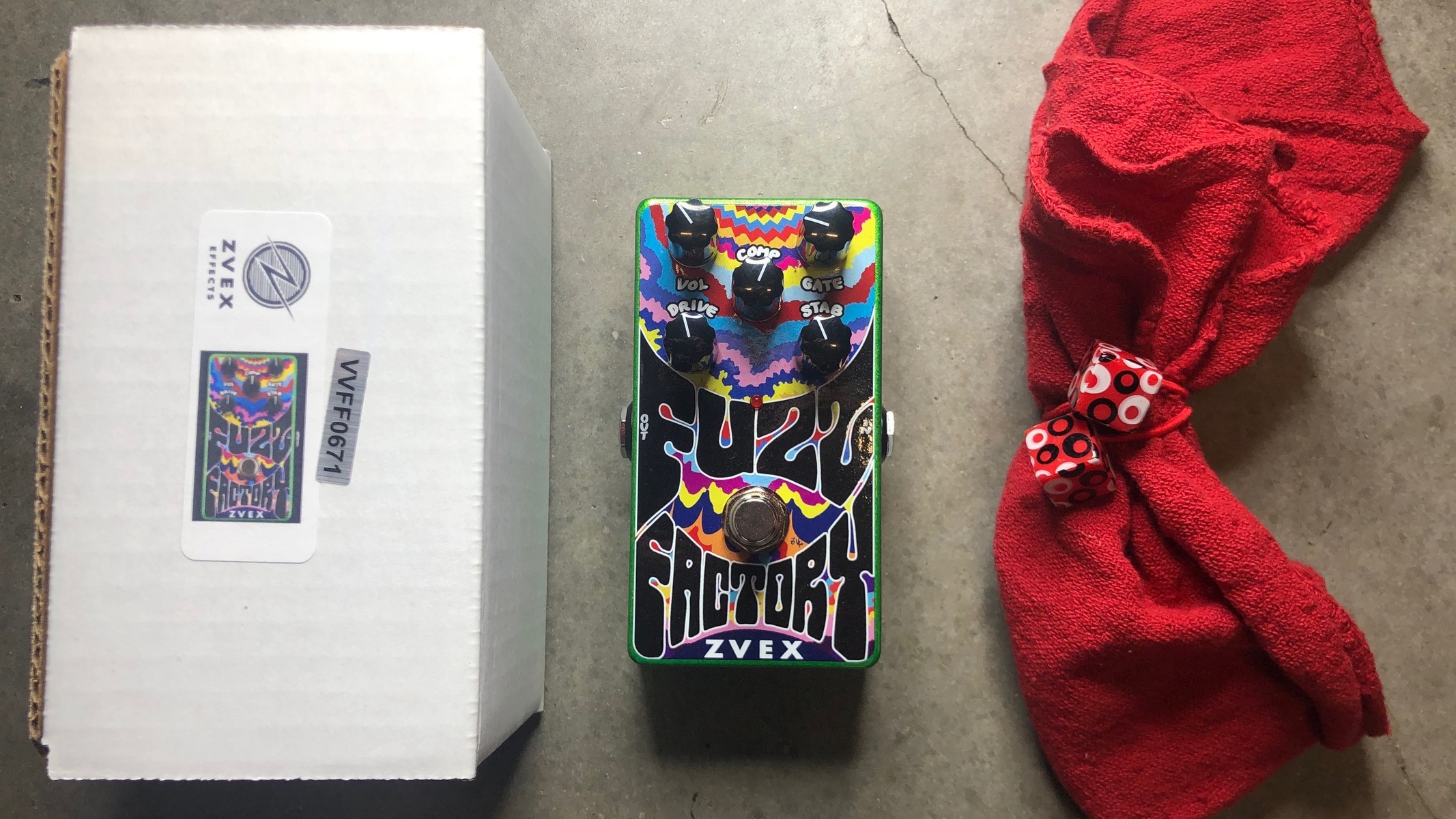 Pedalboard by equipboard featuring ZVEX Fuzz Factory Vertical