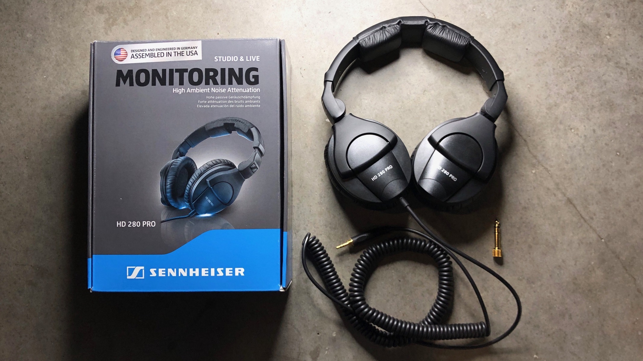 Electronic Studio Setup by equipboard featuring Sennheiser HD 280 Pro