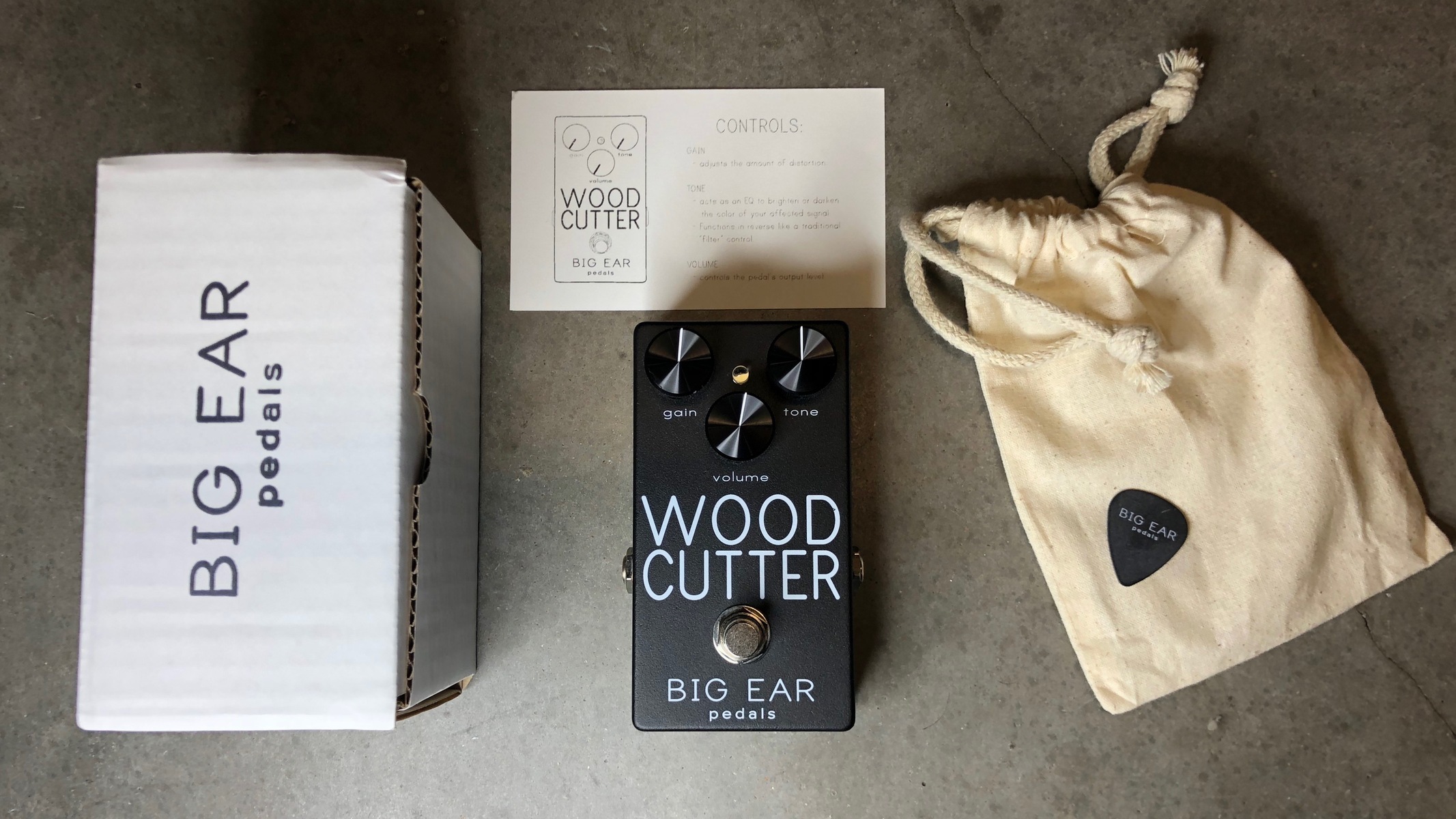 Pedalboard by equipboard featuring Big Ear Pedals Woodcutter
