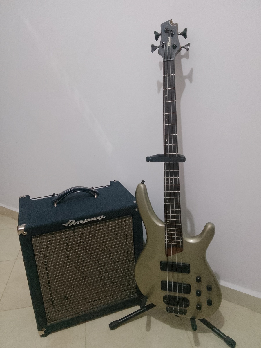 Cort Amp Rig by marouanechakib featuring Cort Artisan B4 and Ampeg Rocket Bass Model B-50R 50-Watt 1x12" Bass Combo