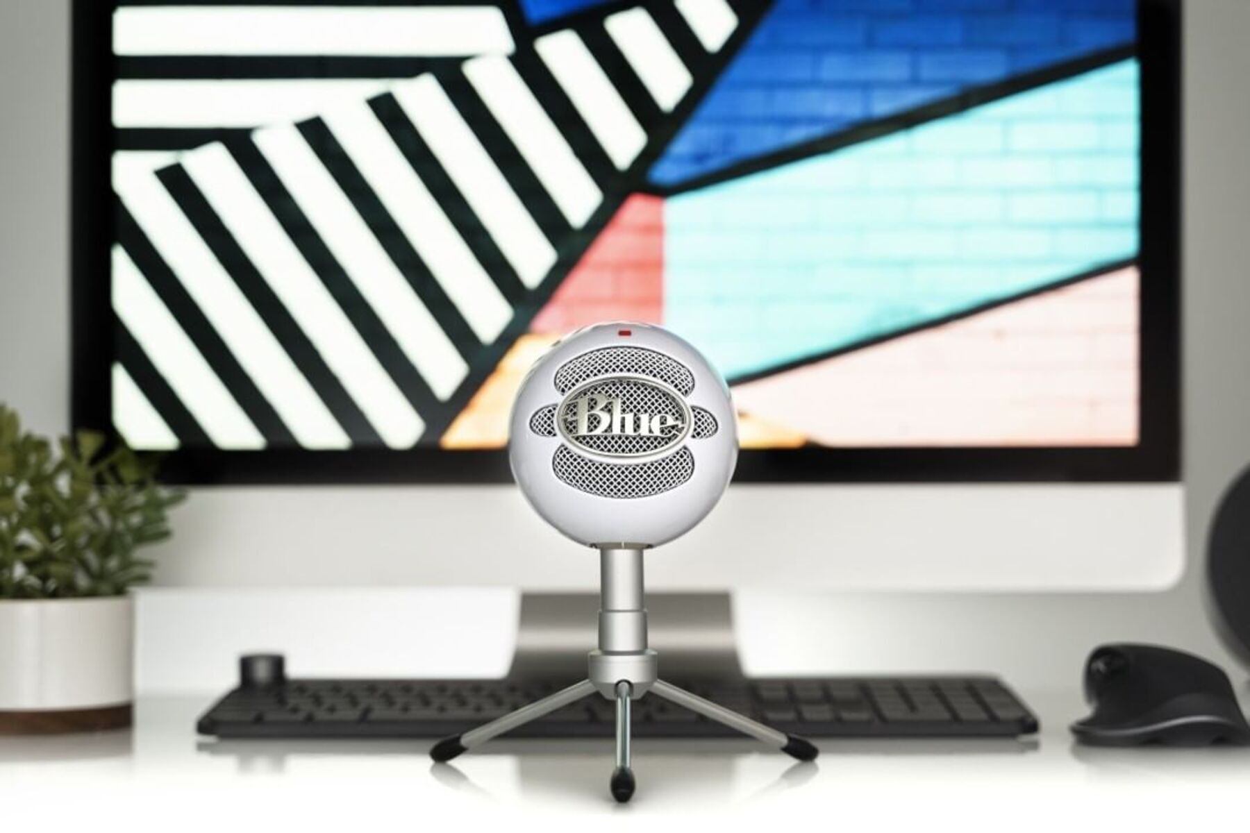 Electronic Studio Setup by lil_woodryc featuring Blue Snowball USB Microphone