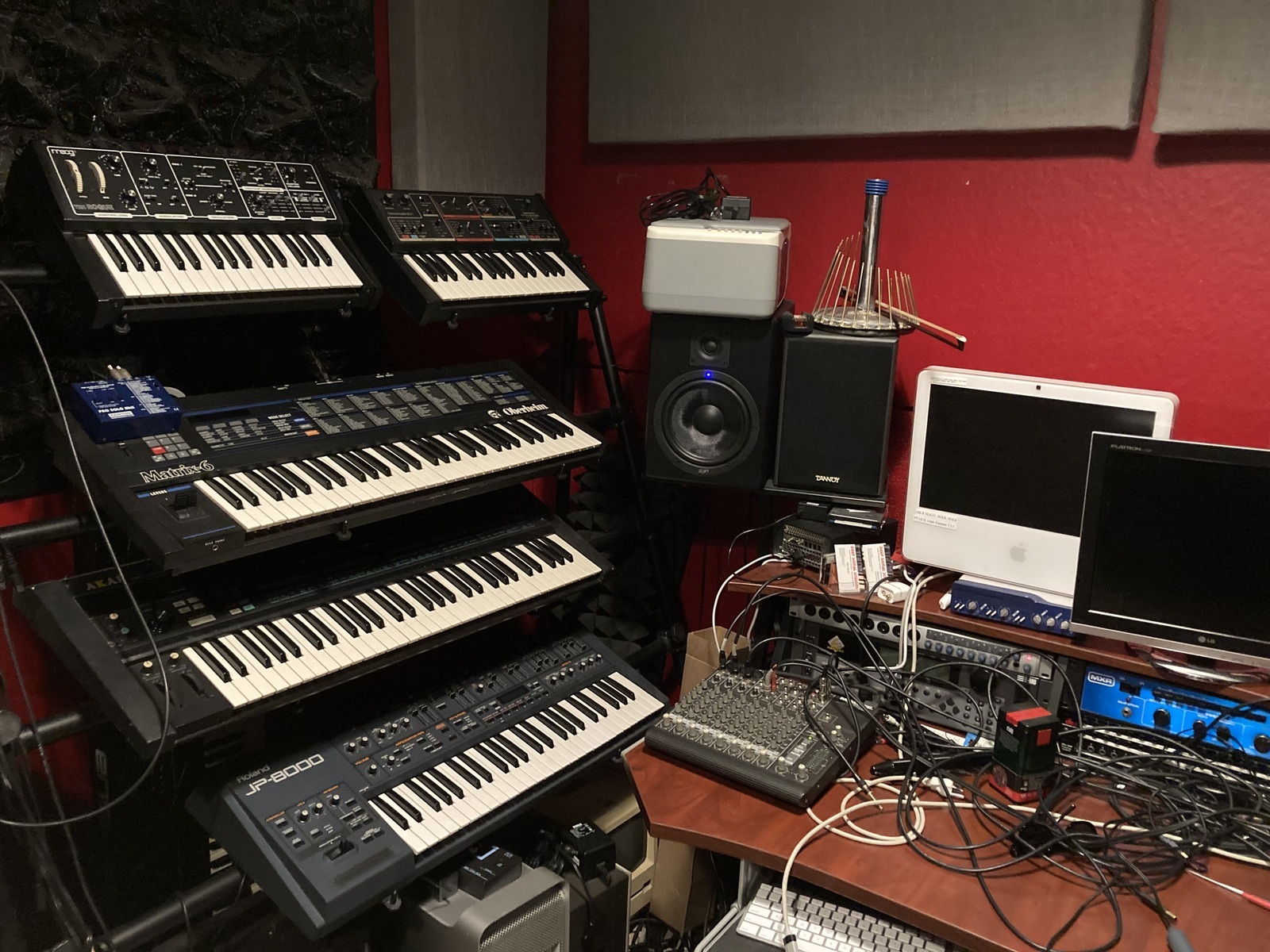 Electronic Synth Setup by deepsignalstudios featuring Roland JP-8000 Synthesizer, Akai AX80, and Oberheim Matrix 6 and 3 more pieces of gear