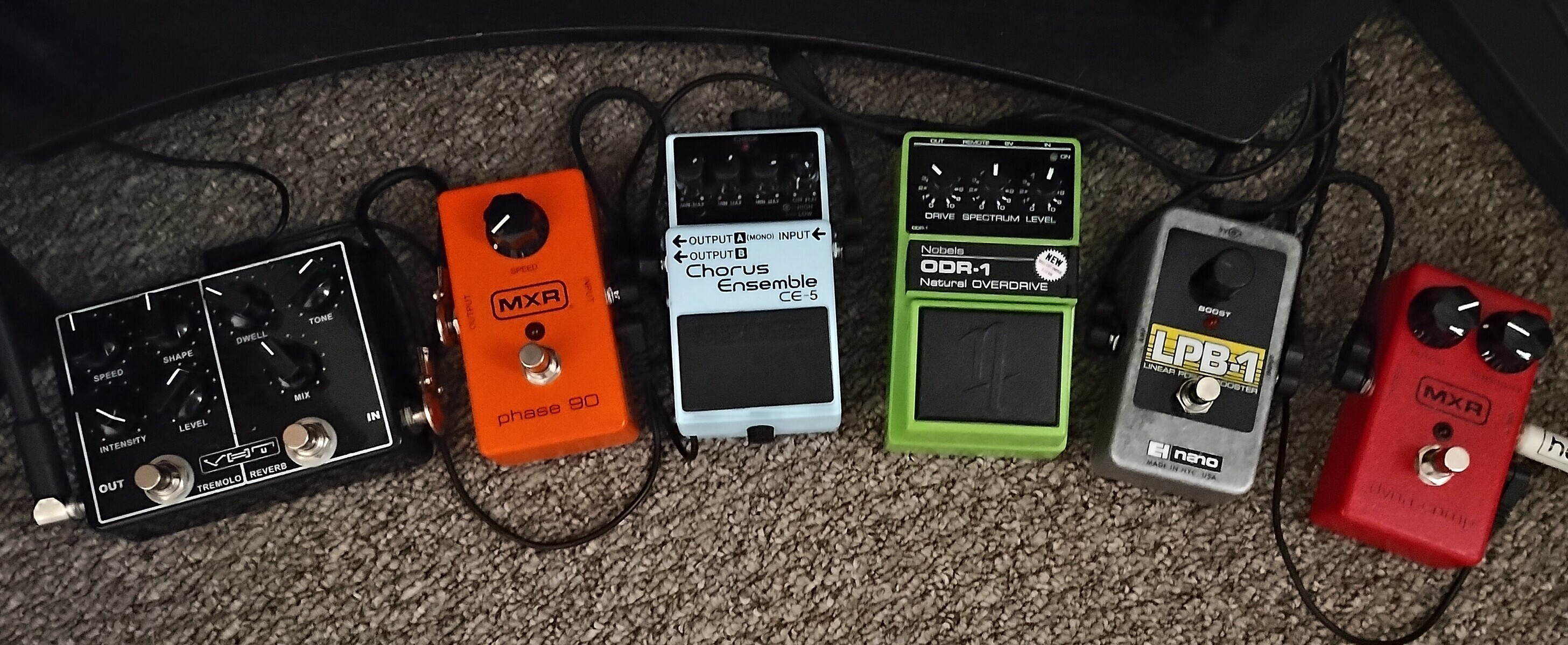 Pedalboard by cornfed94 featuring VHT MeloVerb, MXR M101 Phase 90, and Boss CE-5 Chorus Ensemble and 3 more pieces of gear