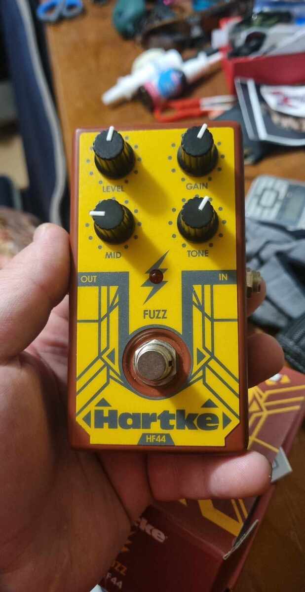 Pedalboard by mamukagafrindashvili featuring Hartke HF44 Bass Fuzz Pedal