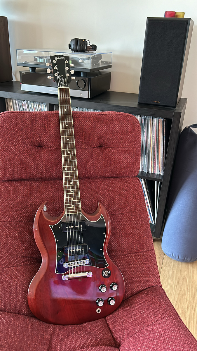 Music Gear Setup by rocknrolla_experience featuring Gibson SG Classic