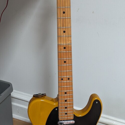 Photo of Hamer T-51 and more gear in a guitar