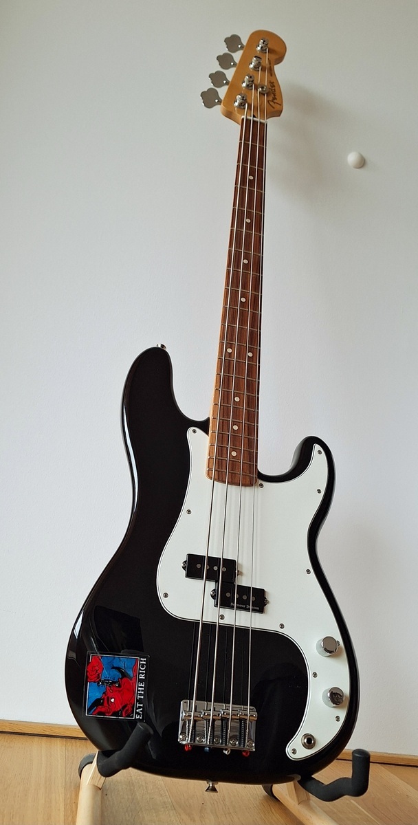 Bass Rig by kaindabassically featuring Seymour Duncan SPB-2 Hot P-bass Split-coil Pickup, Rotosound RS66LE Swing Bass Stainless Steel Bass Strings (50-110), and Fender Player Precision Bass
