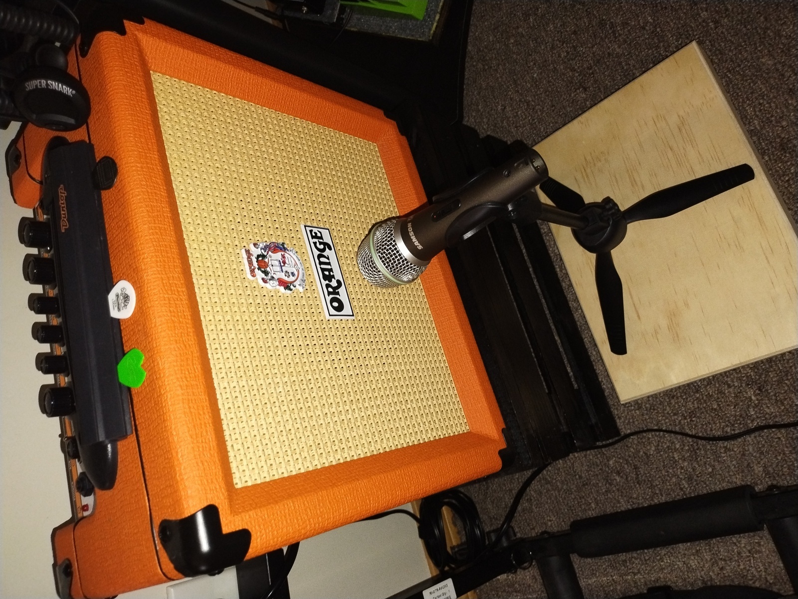 Metal Studio Setup by cornfed94 featuring Samson Q4 Microphone - Super Cardioid, Orange Amplifiers Crush 20RT, and Dunlop 5010 Mic Stand Pick Holder and 6 more pieces of gear