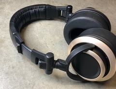 Photo of Equipboard testing Status SM-CB1 Headphones