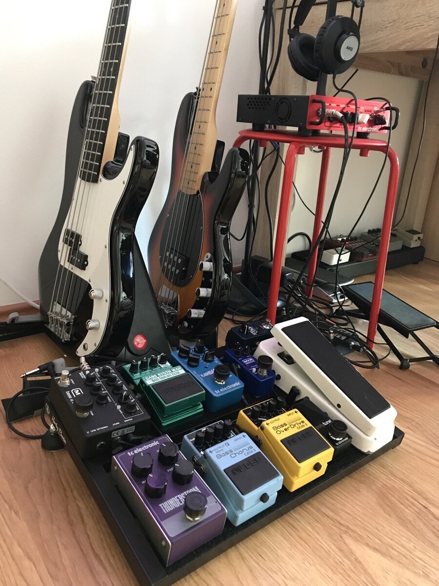 Metal Pedalboard by alex_coma86 featuring Zoom B1 Four, Dunlop Cry Baby 105Q Bass Wah, and TC Electronic SpectraComp Bass Compressor and 11 more pieces of gear