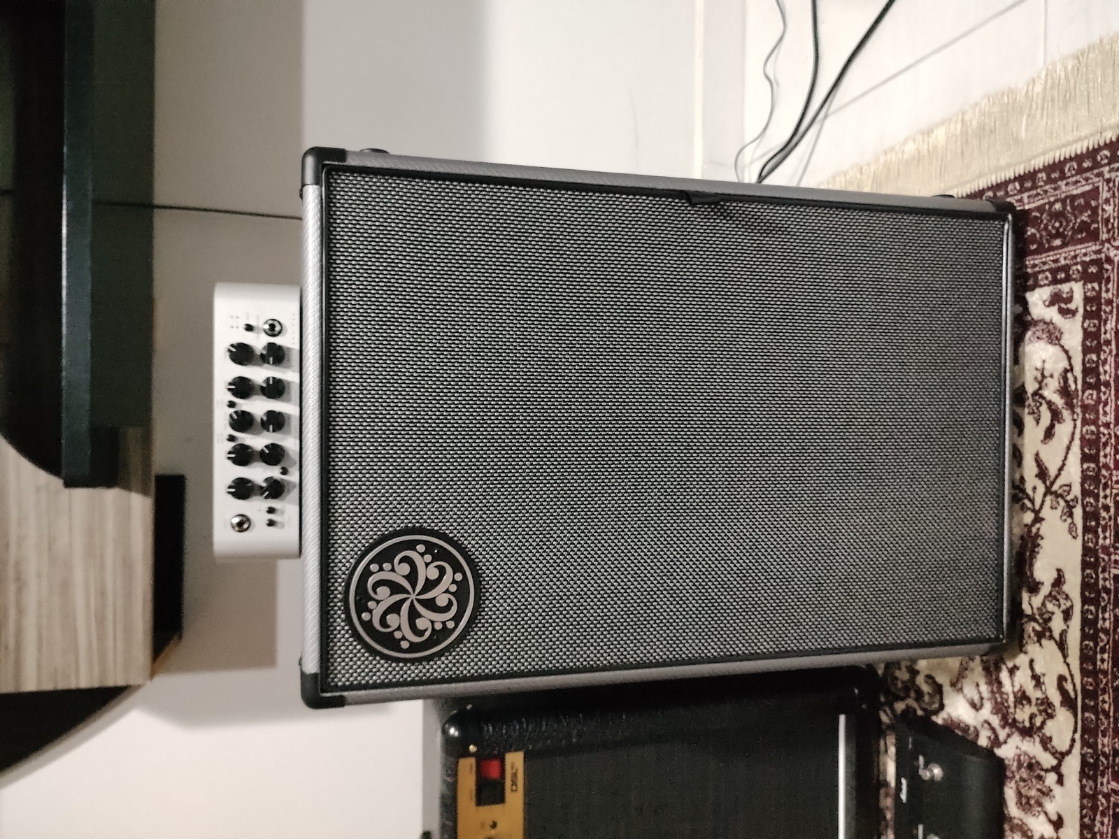 Amp Rig by vitormansur featuring Darkglass Electronics Microtubes 500 and Darkglass Electronics DG210N 2x10 Bass Cabinet