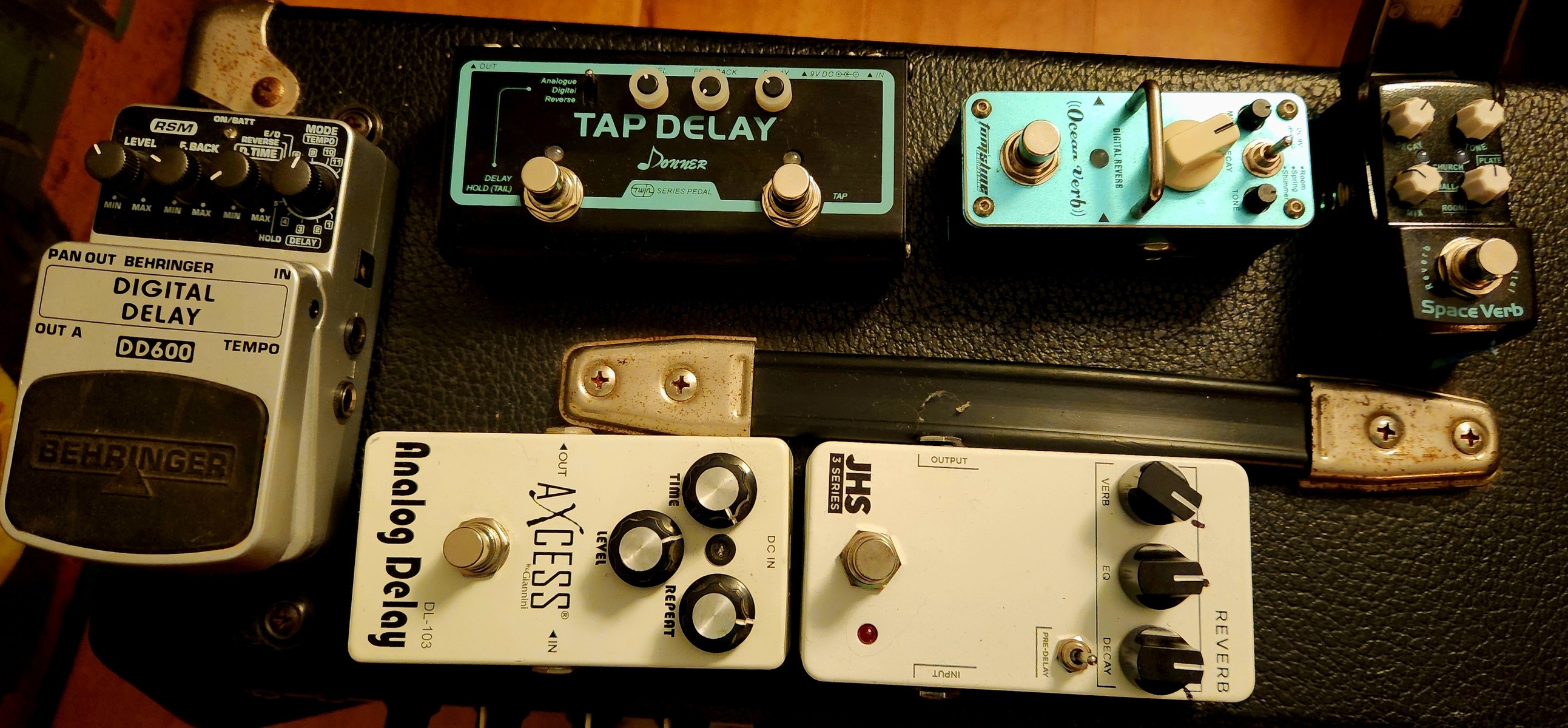 Pedalboard by bulwark616 featuring Behringer DD600 Digital Delay, Donner Tap Delay, and Axcess Analog Delay and 3 more pieces of gear