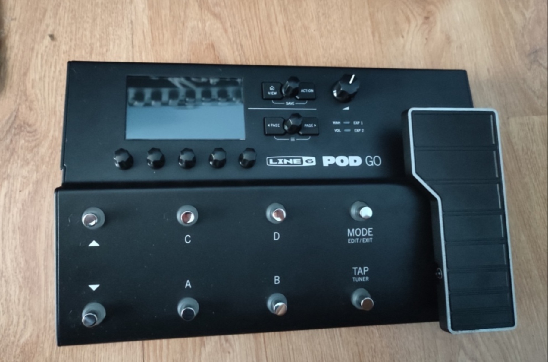 Metal Pedalboard by luki98 featuring Line 6 POD Go