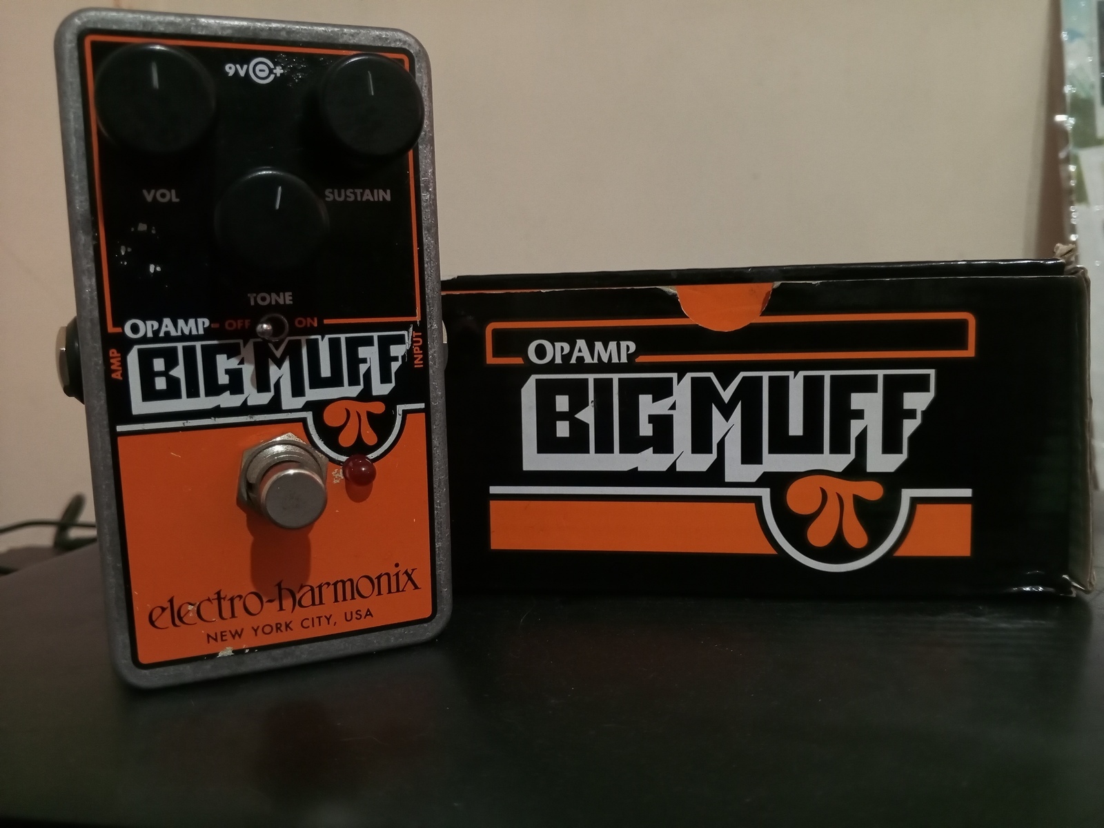 Pedalboard by dogpool featuring Electro-Harmonix Op-Amp Big Muff Pi