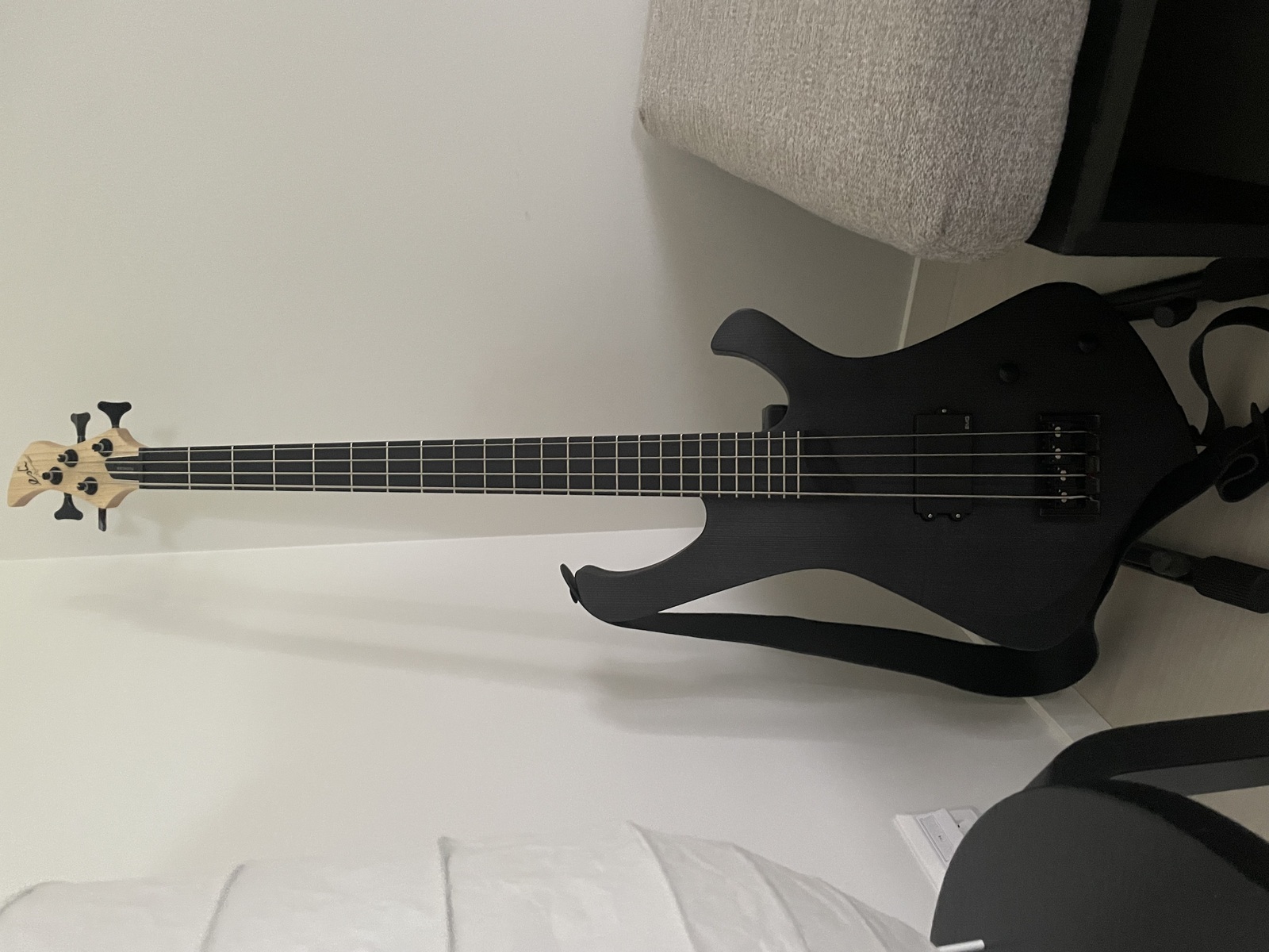 Music Gear Setup by mauno_konkka featuring Esh Stinger Bass