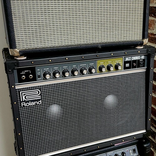 Roland JC-40 Jazz Chorus - What To Know & Where To Buy | Equipboard