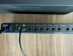 Photo of Equipboard testing Walrus Audio Canvas 15 Pedal Power Supply