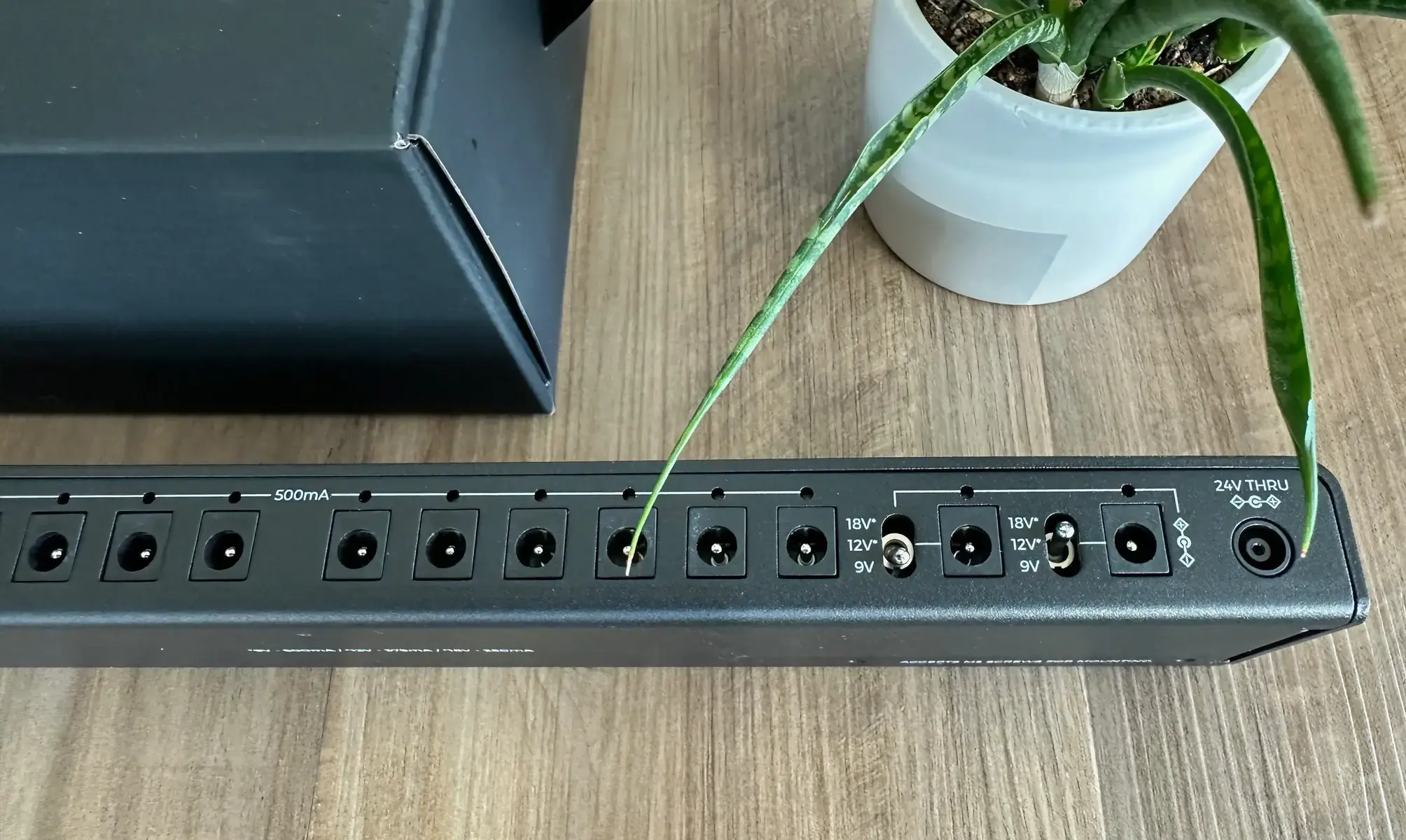 Pedalboard by equipboard featuring Walrus Audio Canvas 15 Pedal Power Supply