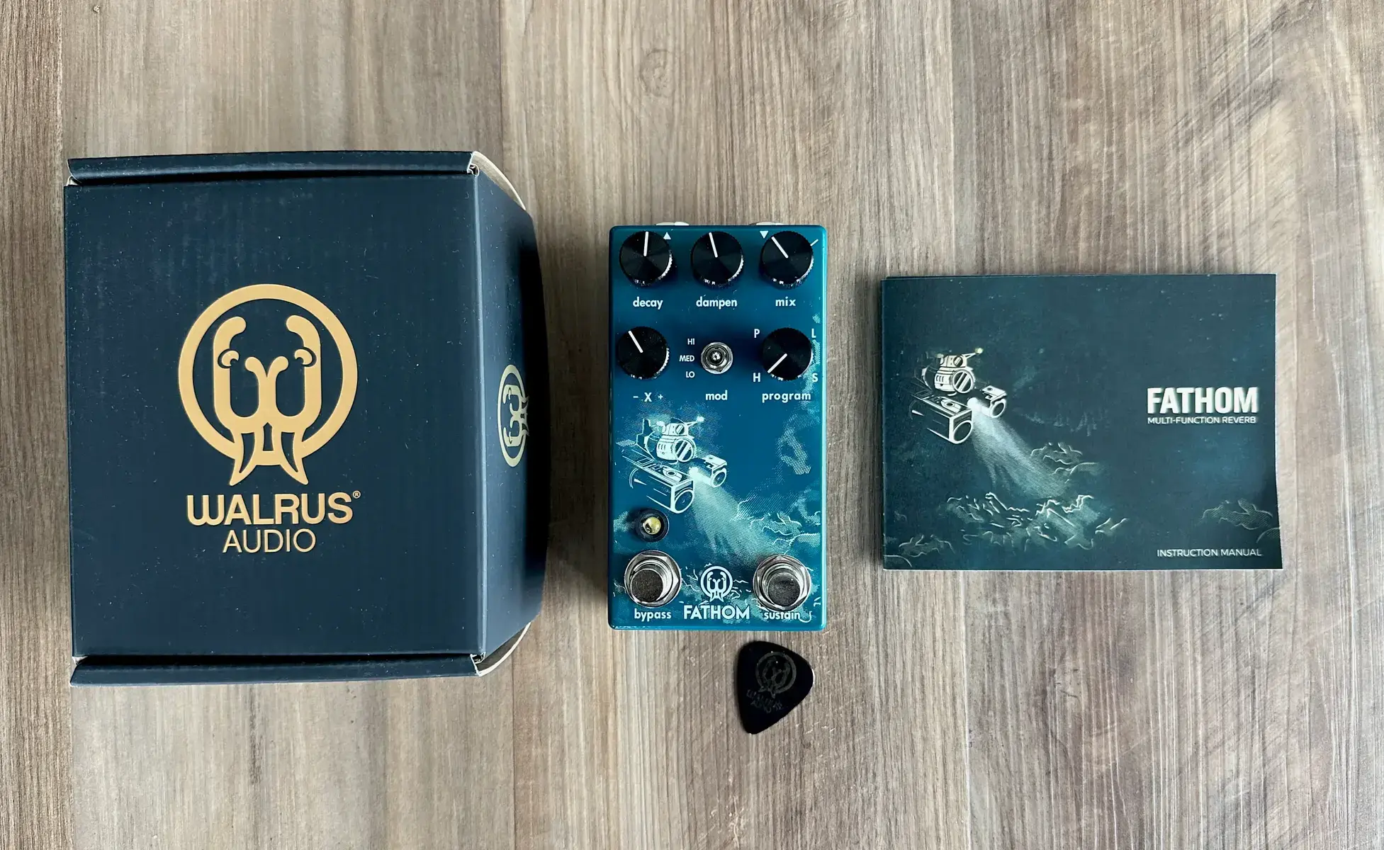 Metal Pedalboard by equipboard featuring Walrus Audio Fathom