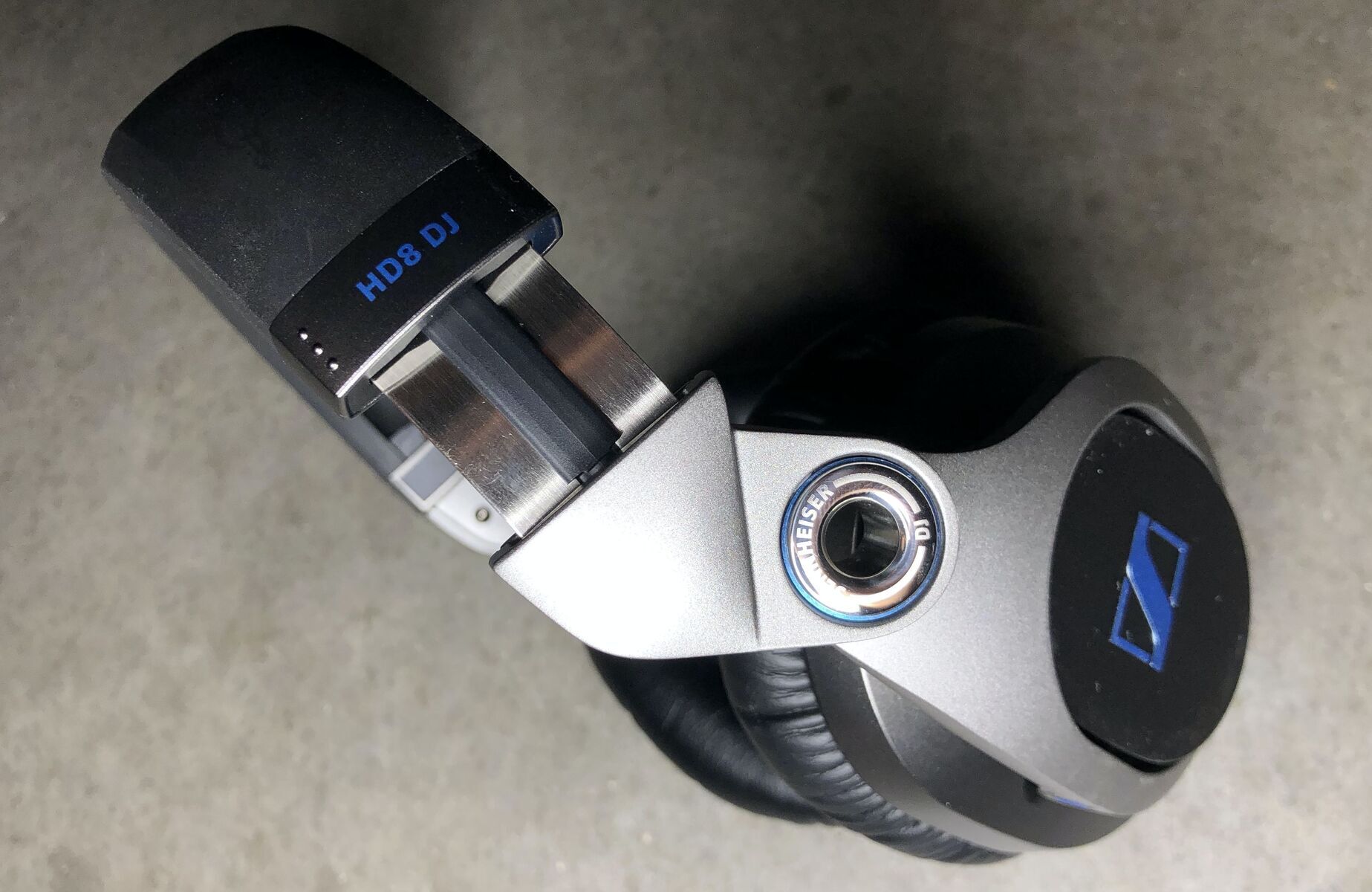 Studio Setup by equipboard featuring Sennheiser HD8 DJ On-Ear Headphones