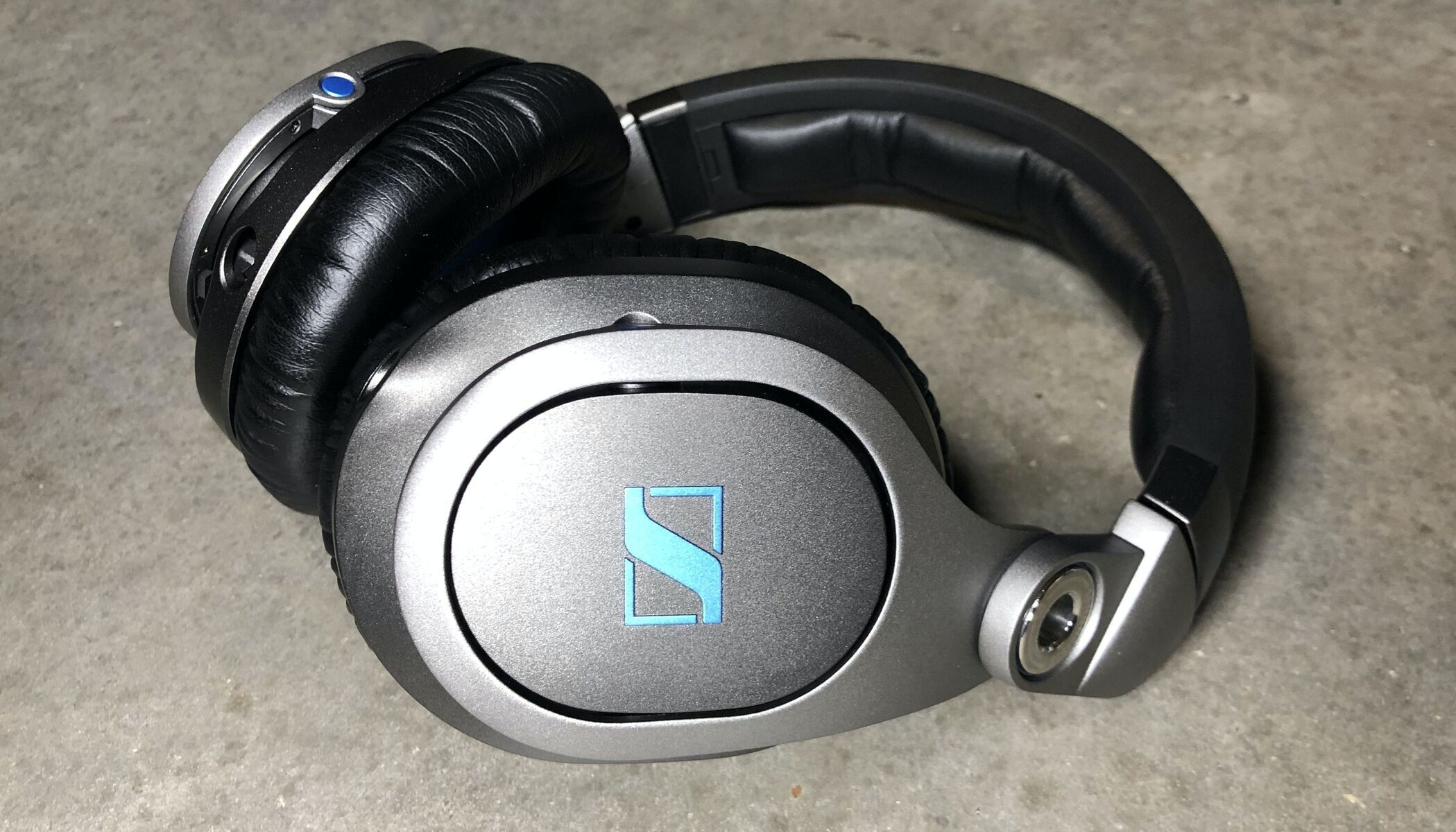 Studio Setup by equipboard featuring Sennheiser HD8 DJ On-Ear Headphones