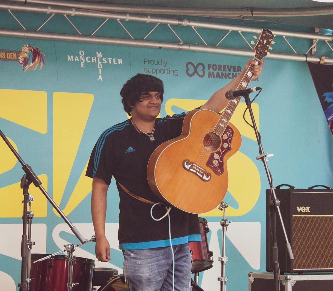 Music Gear Setup by zenybux featuring Epiphone Inspired by Gibson J-200 Natural