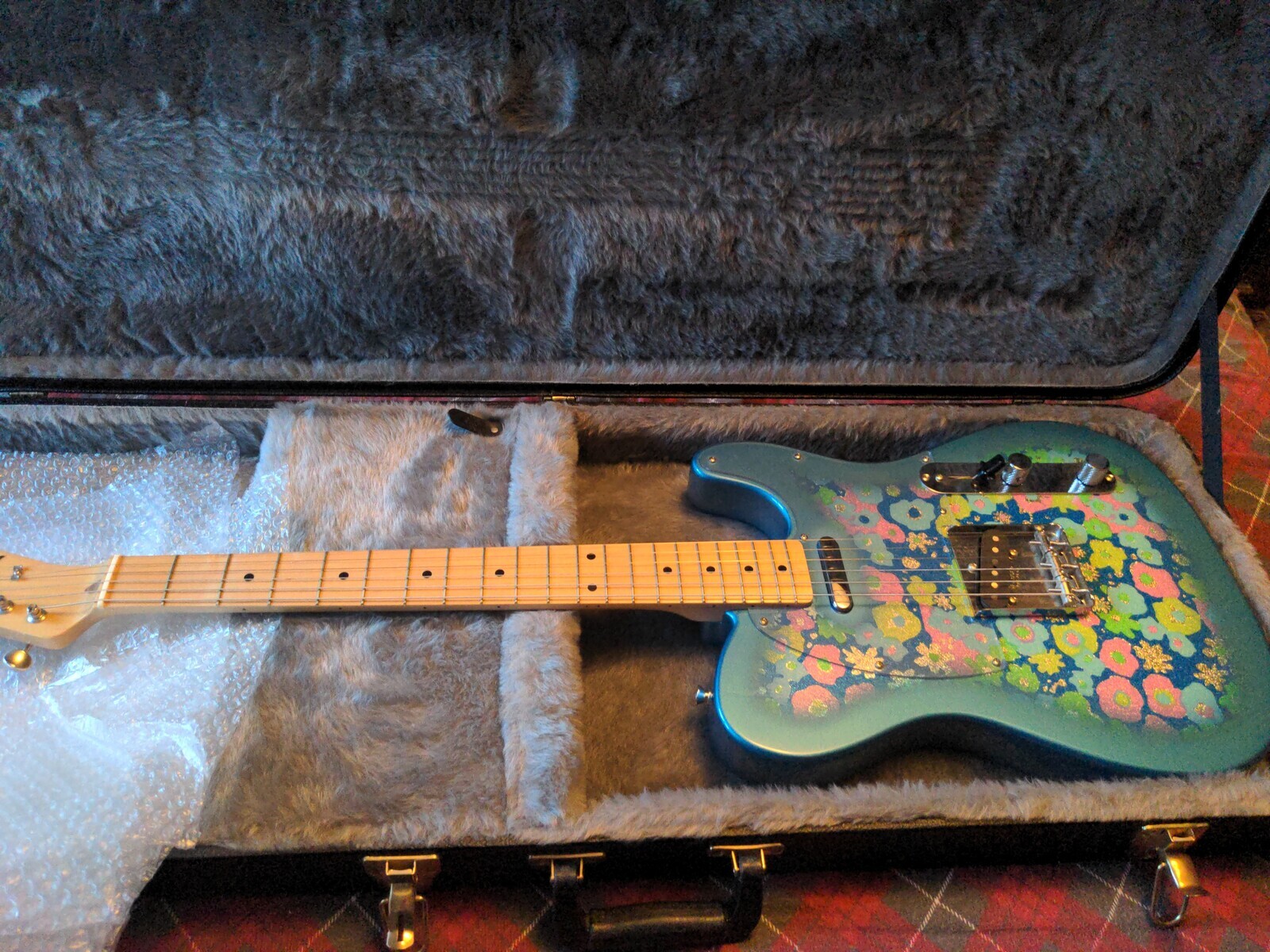Music Gear Setup by alan_guerreiro featuring Fender MIJ Limited Edition FSR Classic 69s Telecaster Blue Flower w/ Maple Fretboard