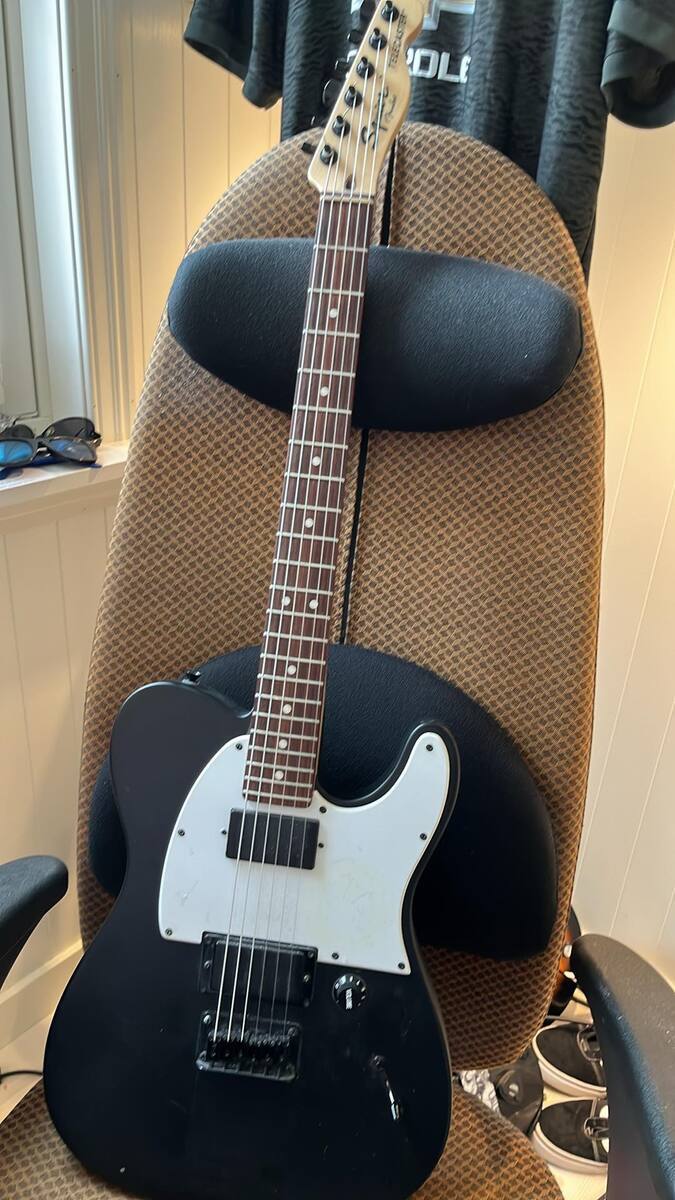 Music Gear Setup by trymtheguitarist featuring Squier Jim Root Telecaster