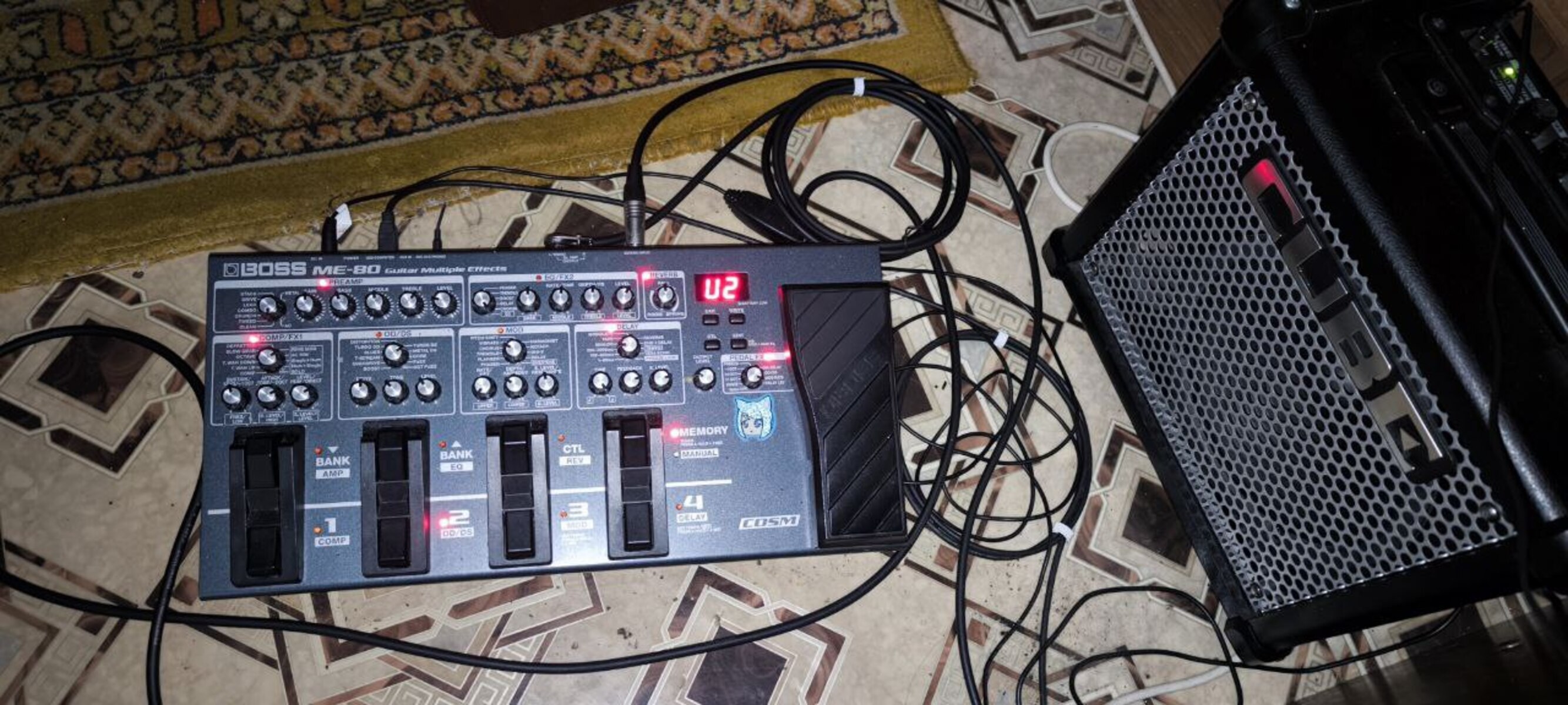 Country Pedalboard by mrdeanwin featuring Boss ME-80 Guitar Multiple Effects and Roland CUBE-10GX 10W 1x8 Guitar Combo Amp