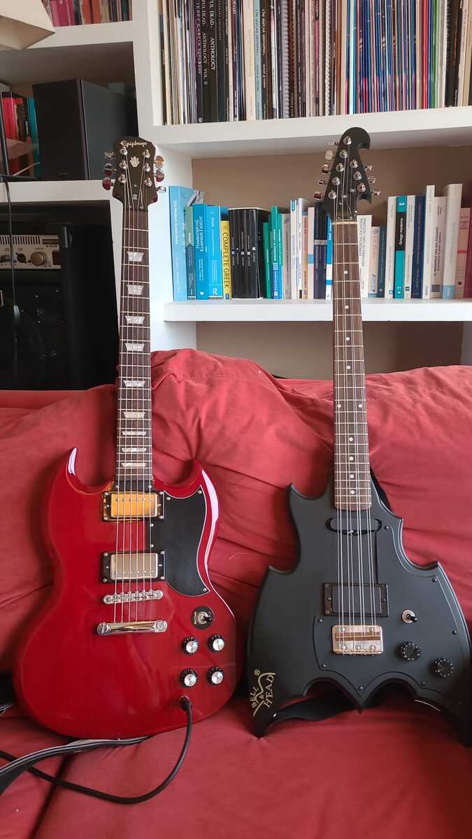 Music Gear Setup by aravin_dhillon featuring Epiphone SG G-400