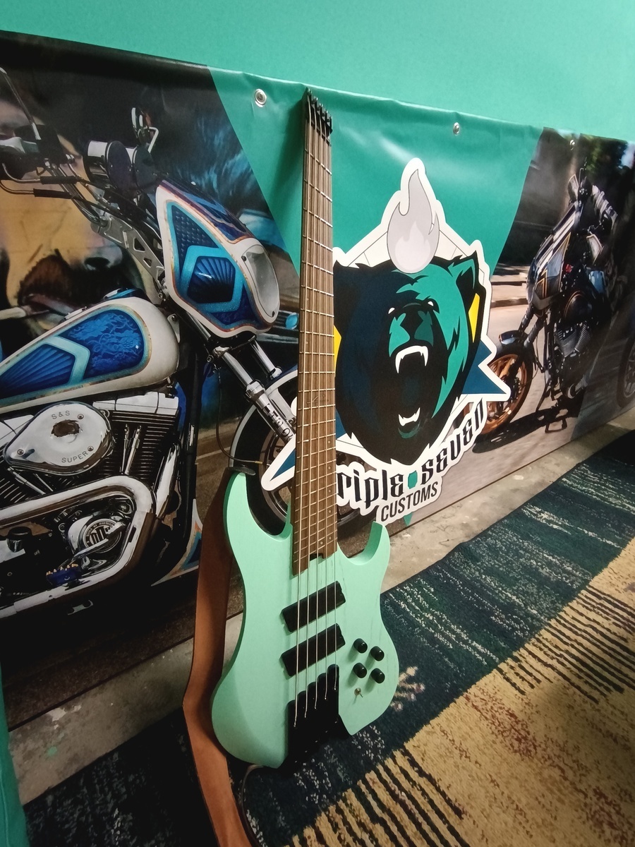 Music Gear Setup by zvn777 featuring Legator WR5F, Wraith 5