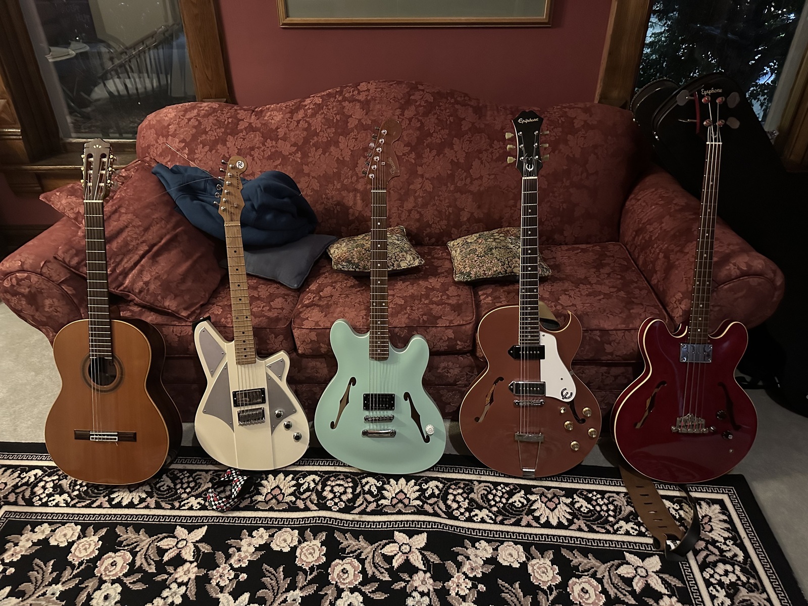 Epiphone Music Gear Setup by seedystrums featuring Cordoba F7 Flamenco, Reverend Billy Corgan Terz, and Fender Tom Delonge Starcaster and 2 more pieces of gear