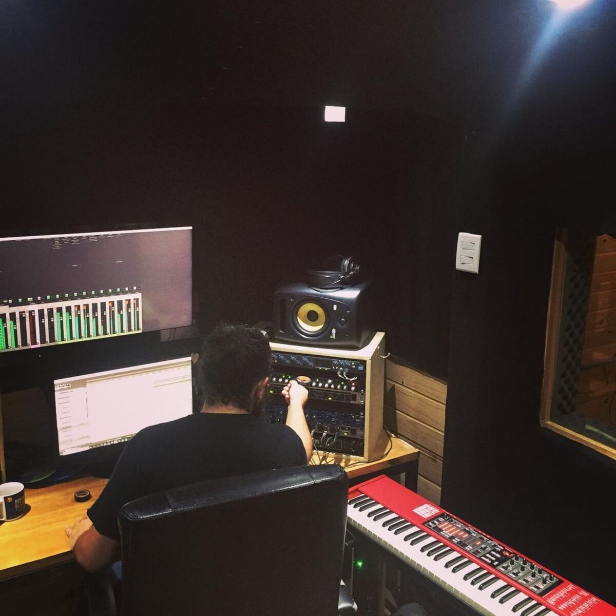 Electronic Synth Setup by antonio_marcos_d_avila featuring Nord Electro 3 73, KRK Rokit 6 G2 Studio Monitor, and PreSonus Studio Channel Tube Channel Strip and 1 more piece of gear