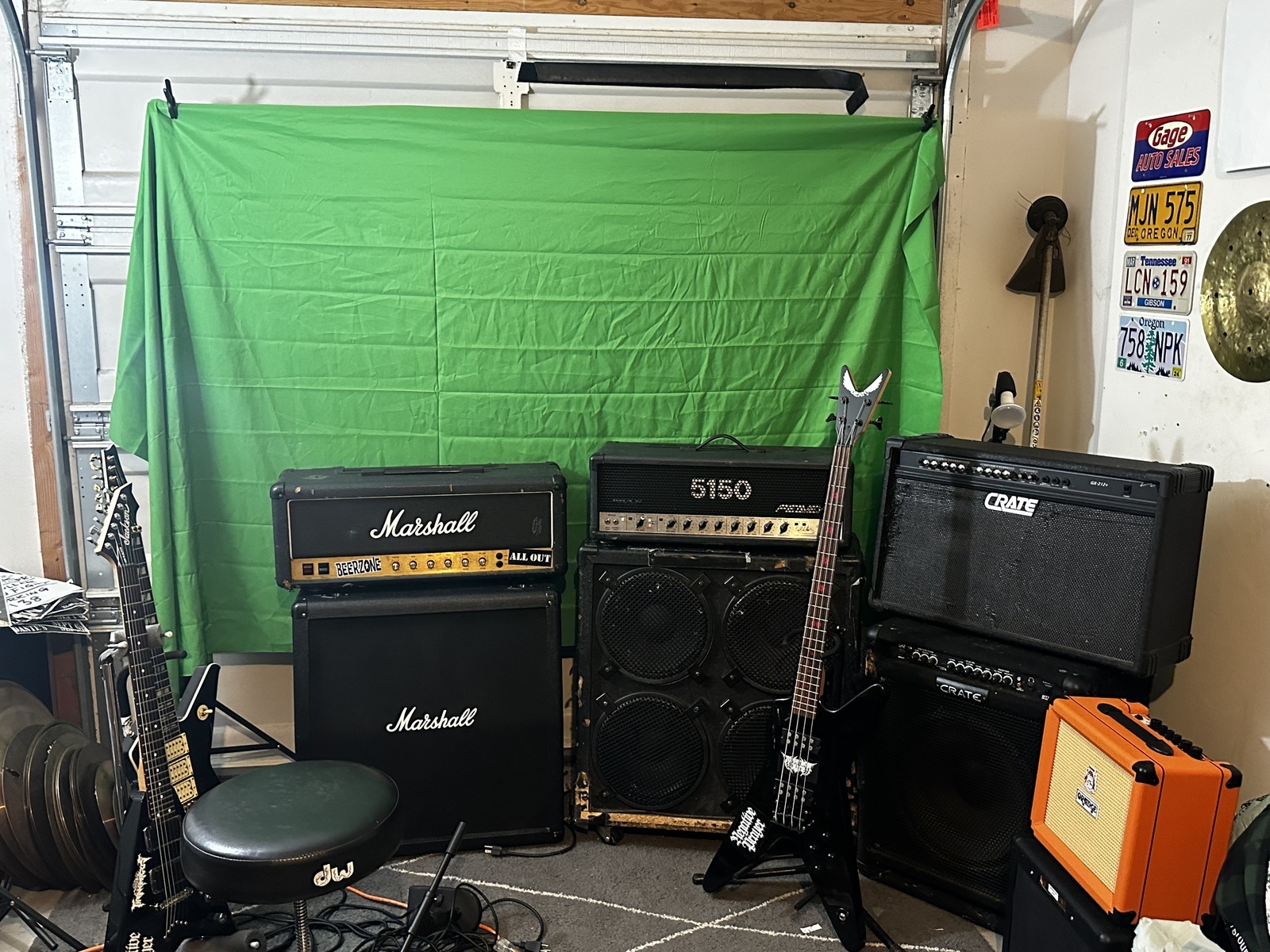 Metal Music Gear Setup by sidwalter featuring Marshall JCM800 2203, Peavey 5150 120-Watt Head, and Crate GLX212 and 5 more pieces of gear