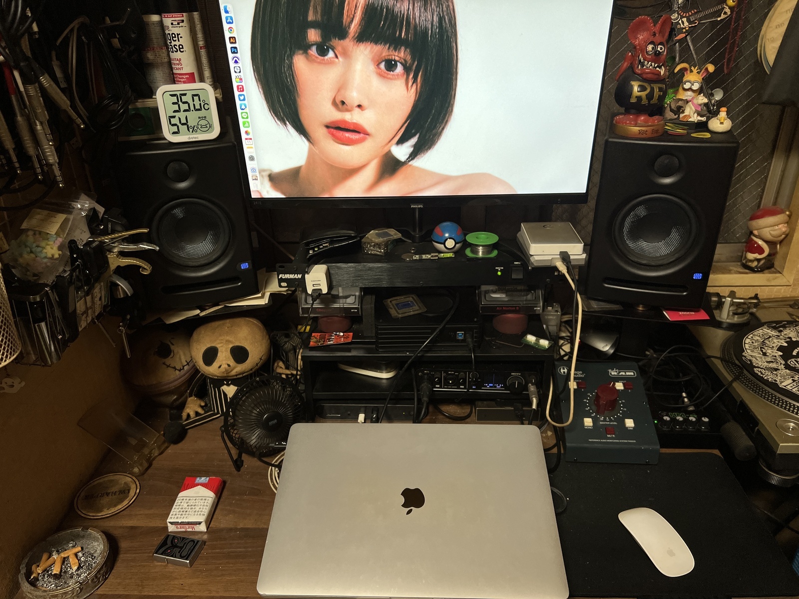 Electronic Studio Setup by 3tokio featuring Furman M-8X2, Apple MacBook Pro (16-inch, 2019), and MOTU M4 and 6 more pieces of gear