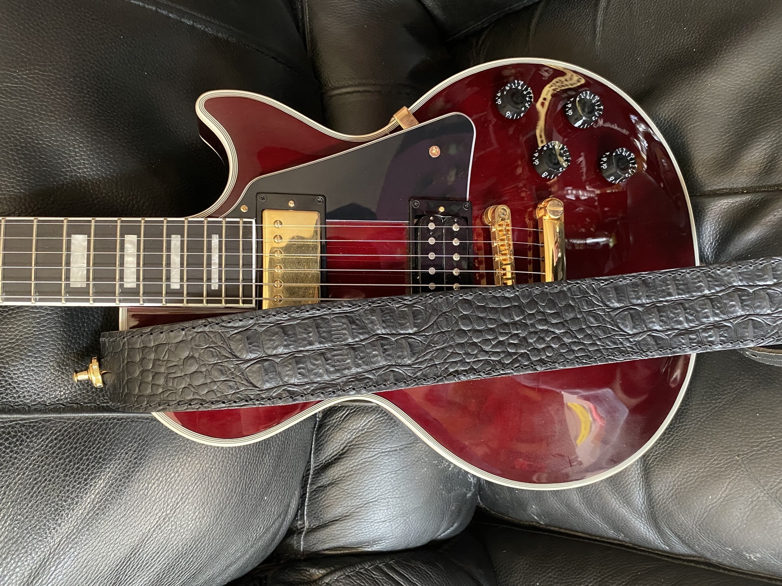 Music Gear Setup by callummccaul featuring Epiphone Jerry Cantrell "Wino" Les Paul Custom Electric Guitar