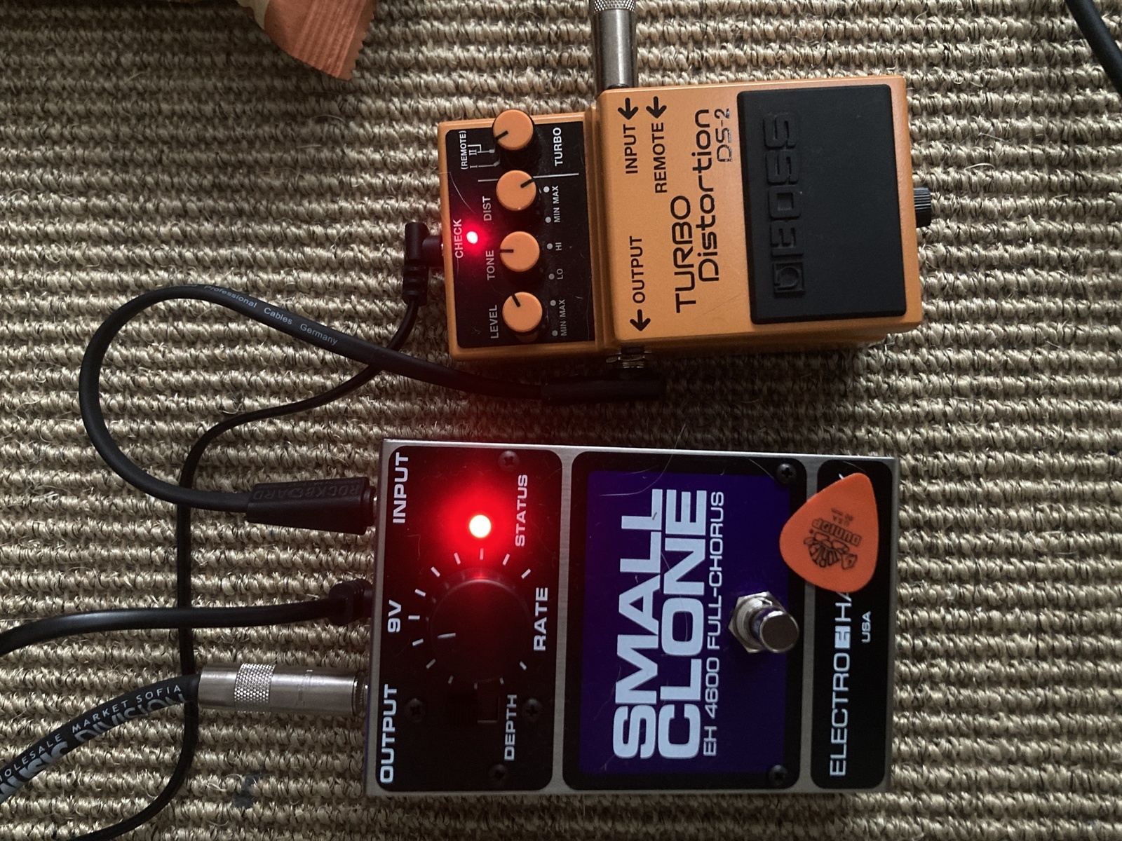 Pedalboard by andreymladenov featuring Electro-Harmonix EH-4600 Small Clone
