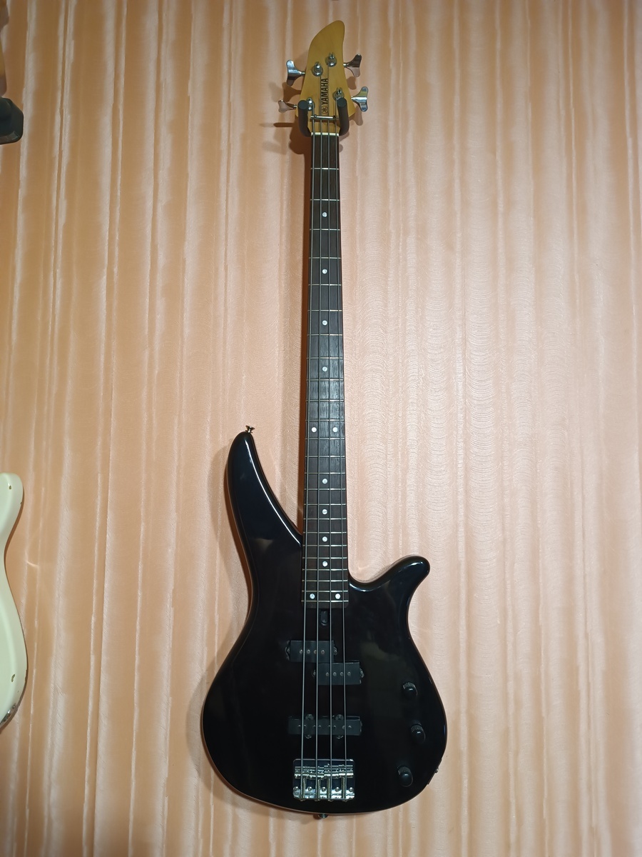 Music Gear Setup by vill featuring Yamaha RBX 170