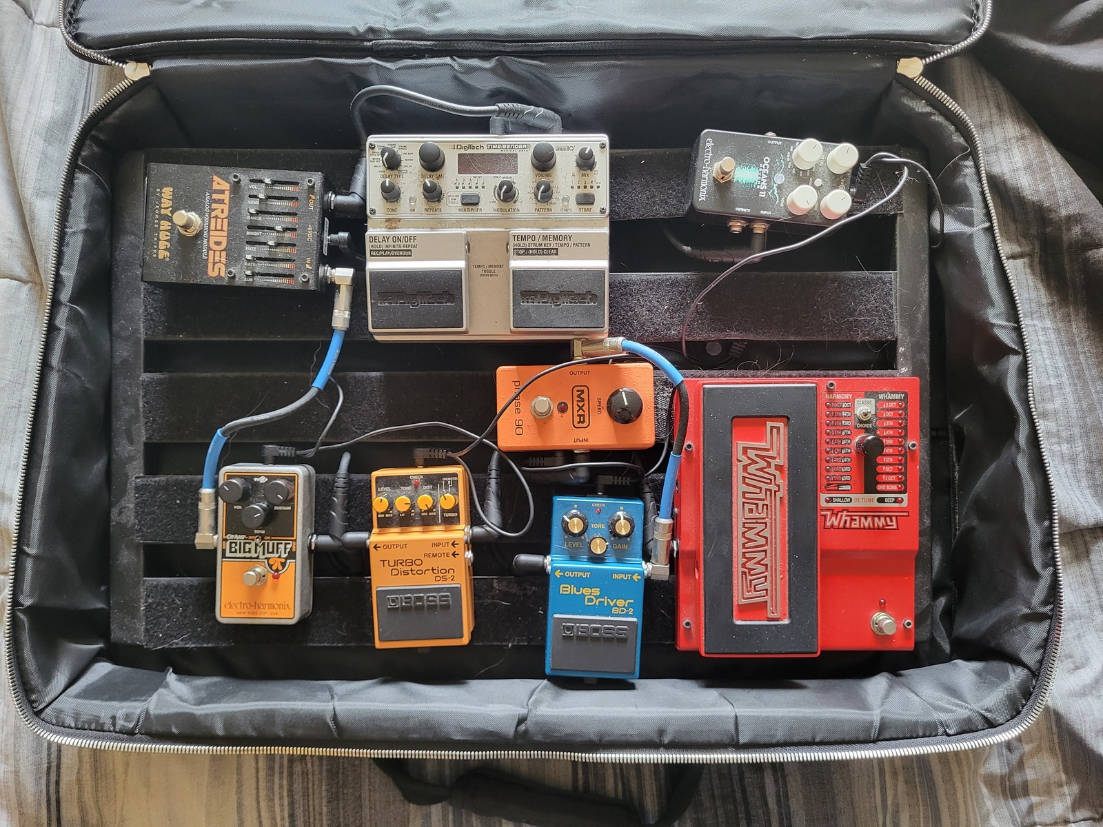 Music Gear Setup by vilvion featuring Way Huge WHE900 Atreides Analog Weirding Module, DigiTech TimeBender, and Electro-Harmonix Oceans 11 and 6 more pieces of gear