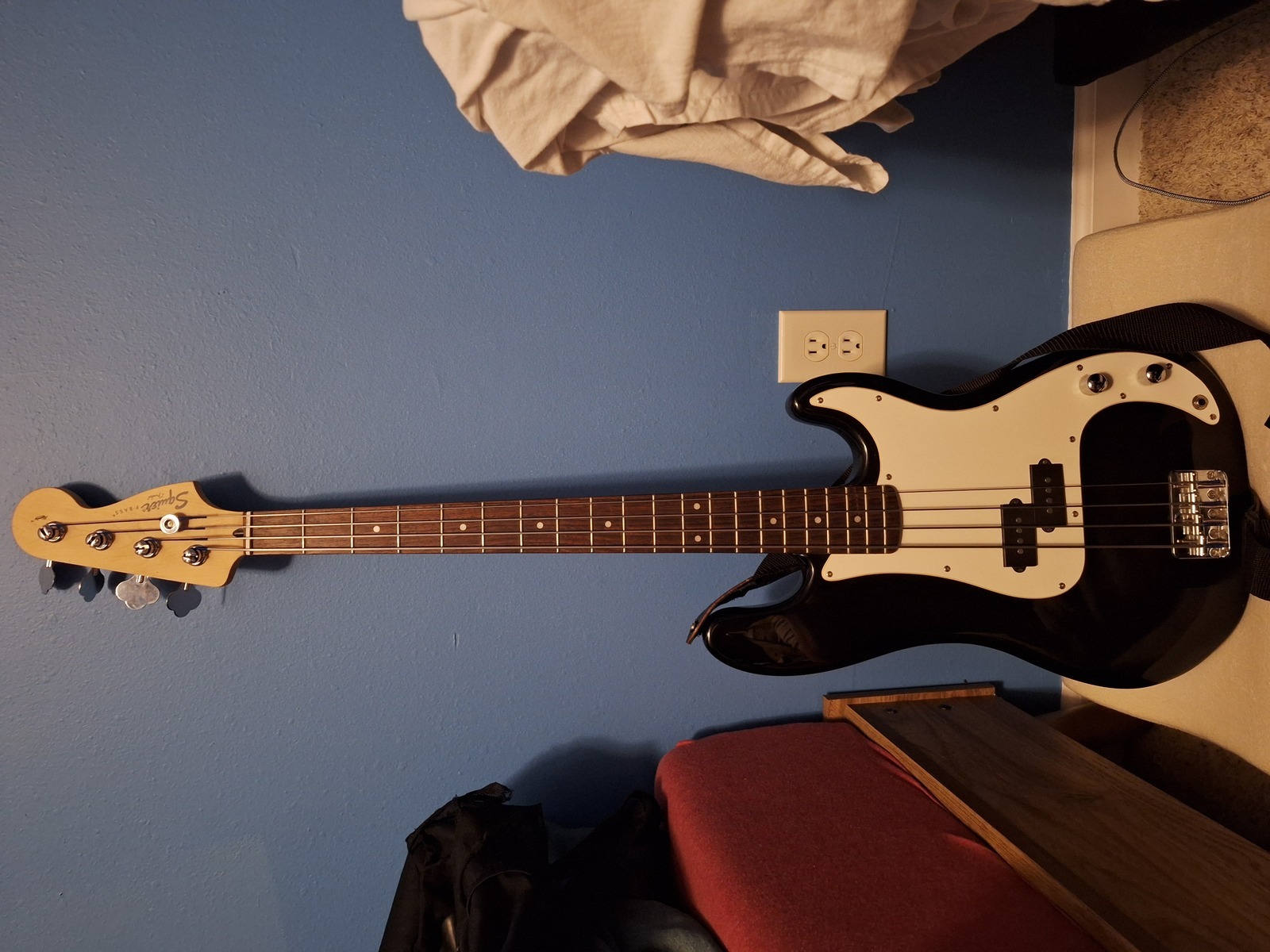 Music Gear Setup by b8765467 featuring Squier Precision Bass