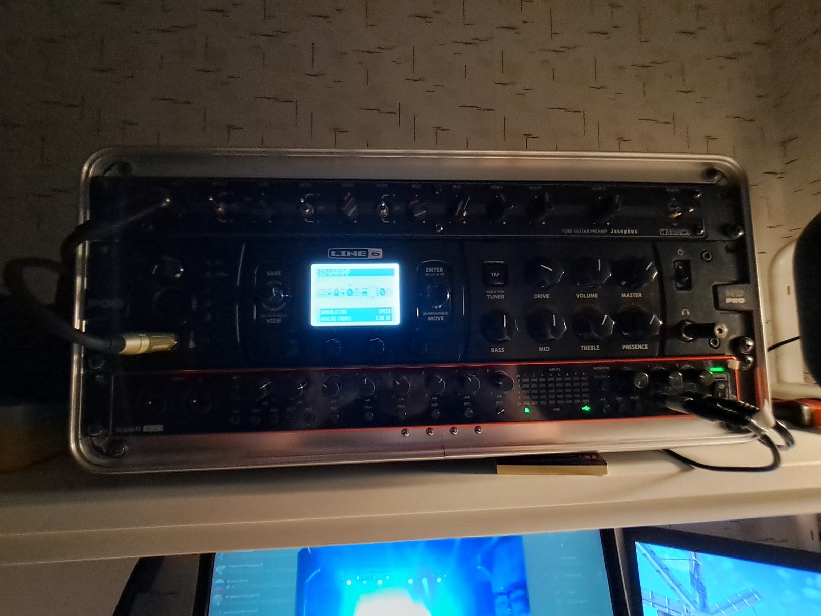 Metal Amp Rig by sem_wlt featuring Line 6 Pod HD Pro and Focusrite Scarlett 18i20 (3rd gen)