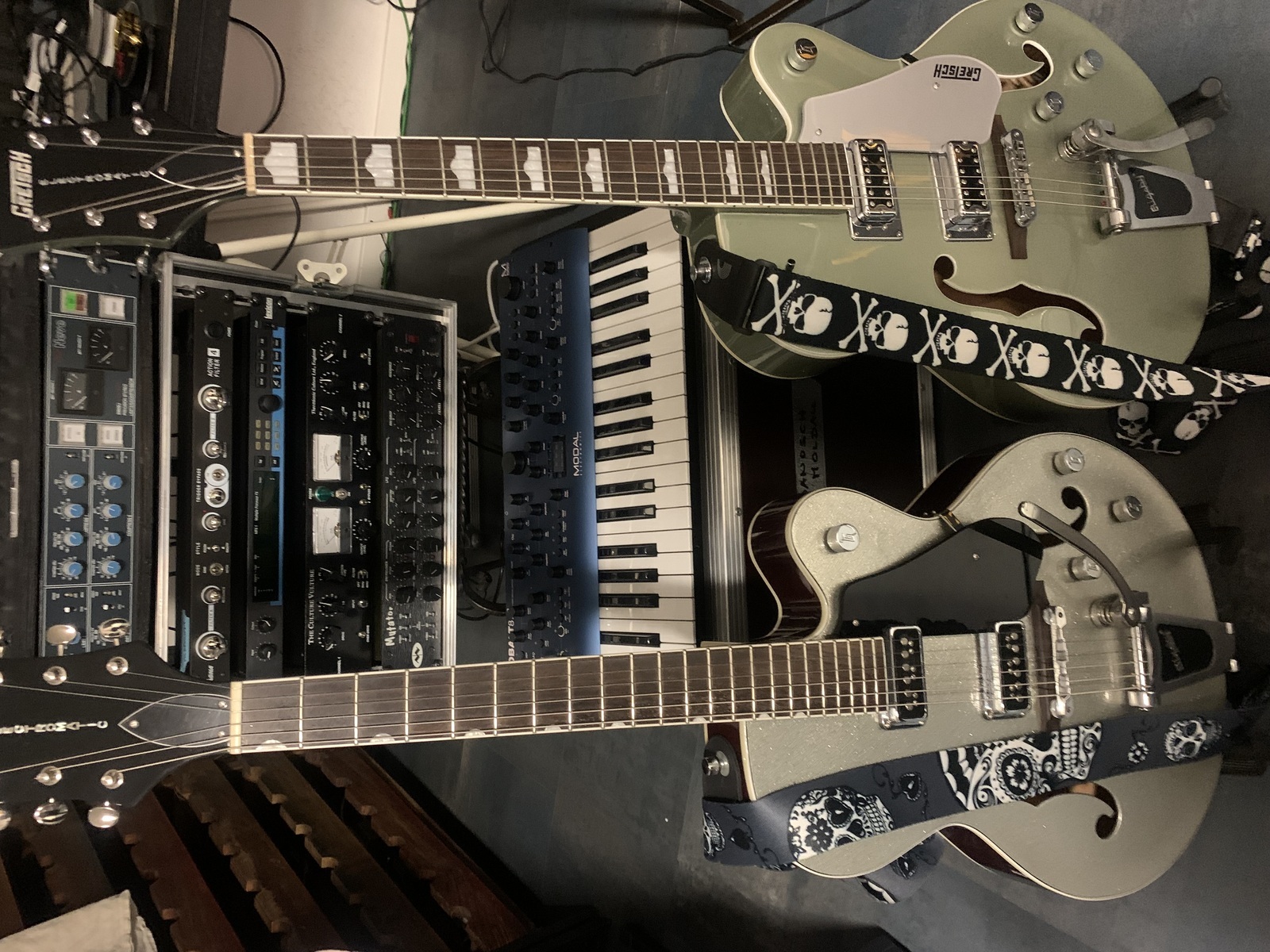 Electronic Studio Setup by janoschmoldau featuring Gretsch G5420T Electromatic Hollow Body, Modal Electronics Cobalt8, and Mutronics Mutator and 4 more pieces of gear