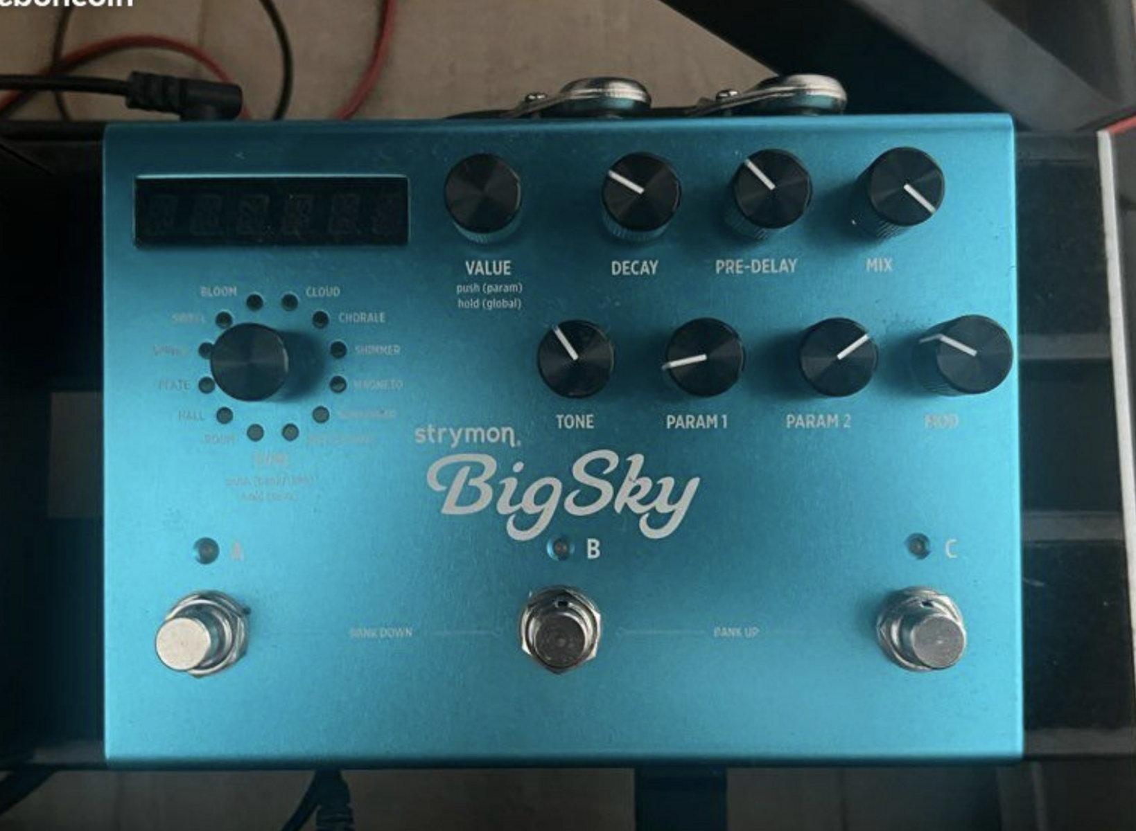 Pedalboard by the_dude_56220 featuring Strymon BigSky