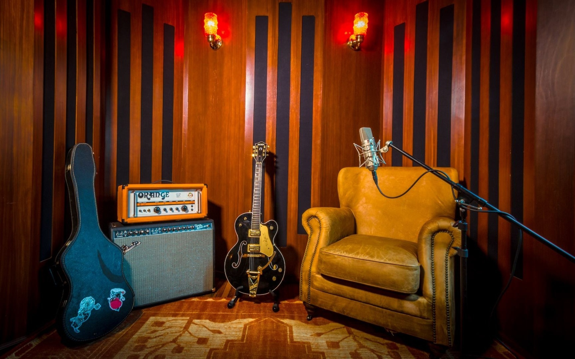 Amp Rig by xipac featuring Fender Pro Reverb 112 Combo Amp (2001-2005), Gretsch G6136TG Players Edition Falcon, and Orange Amplifiers AD200B MK 1