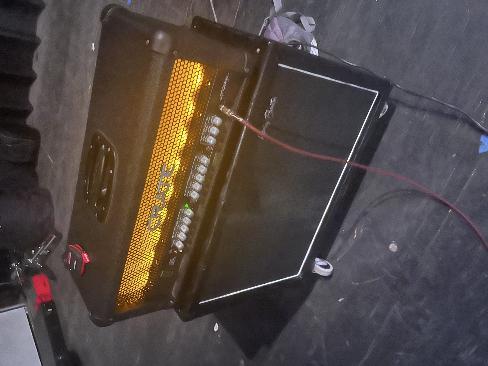 Harley Benton Music Gear Setup by maxmira featuring Crate Blue Voodoo 120H and Harley Benton G212 Vintage Guitar Cabinet