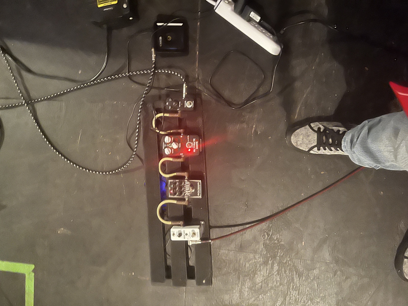 Music Gear Setup by maxmira featuring Rowin LEF-319 Noise Gate, Electro-Harmonix Nano Metal Muff, and Joyo JF-02 Ultimate Drive and 1 more piece of gear