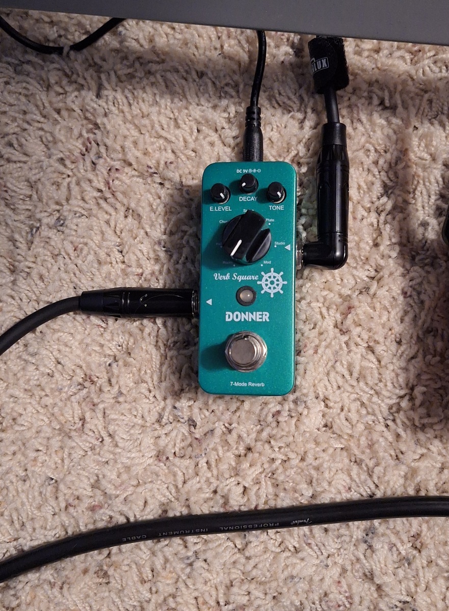 Pedalboard by b8765467 featuring Donner Verb Square 7 Mode Reverb
