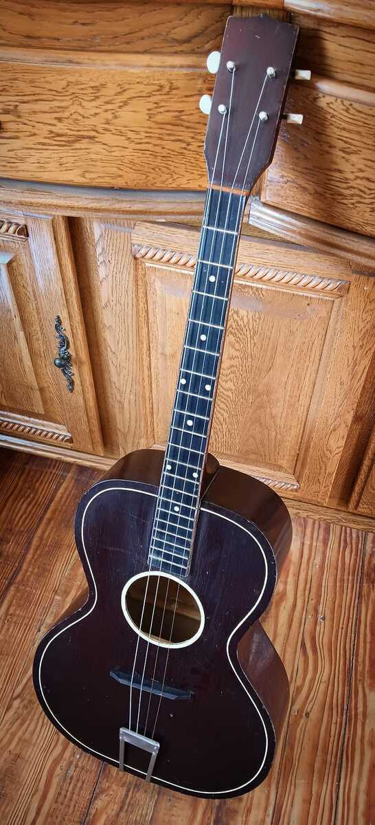 Music Gear Setup by memoryloop featuring Unbranded Acoustic Tenor Guitar