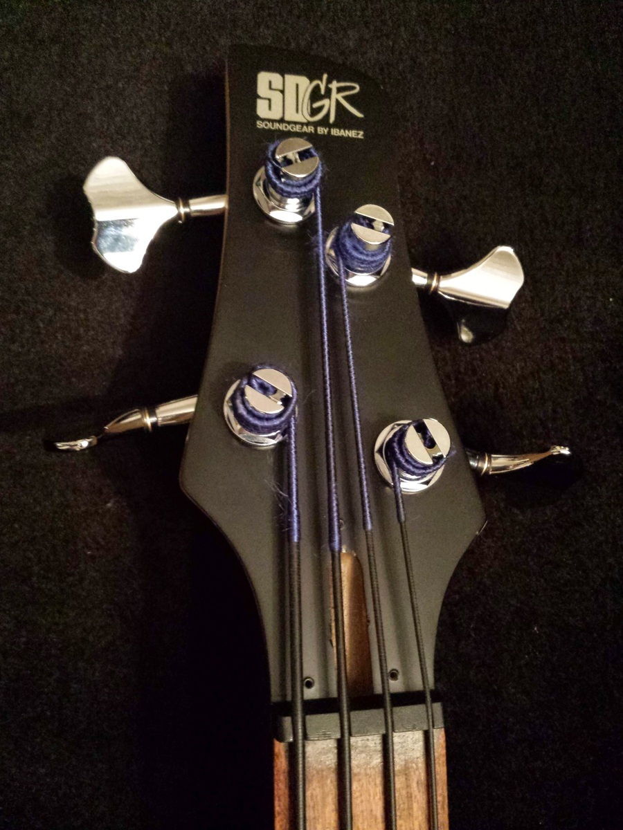 Bass Rig by vagen featuring Ibanez SR480, Gotoh GB707 Compact Bass Tuners, and D'Addario ETB92 Tapewound Bass, Medium, 50-105, Long Scale