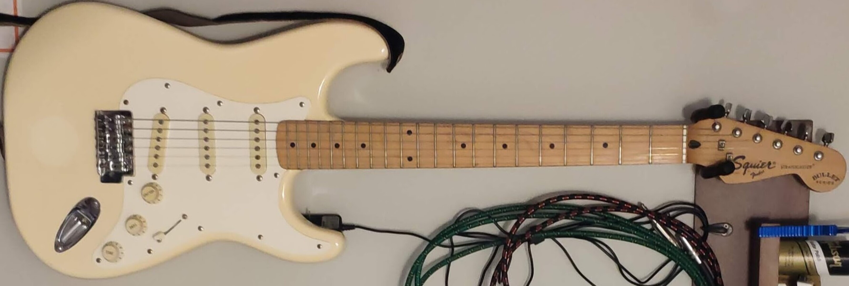 Music Gear Setup by vagen featuring Squier Bullet Stratocaster SSS